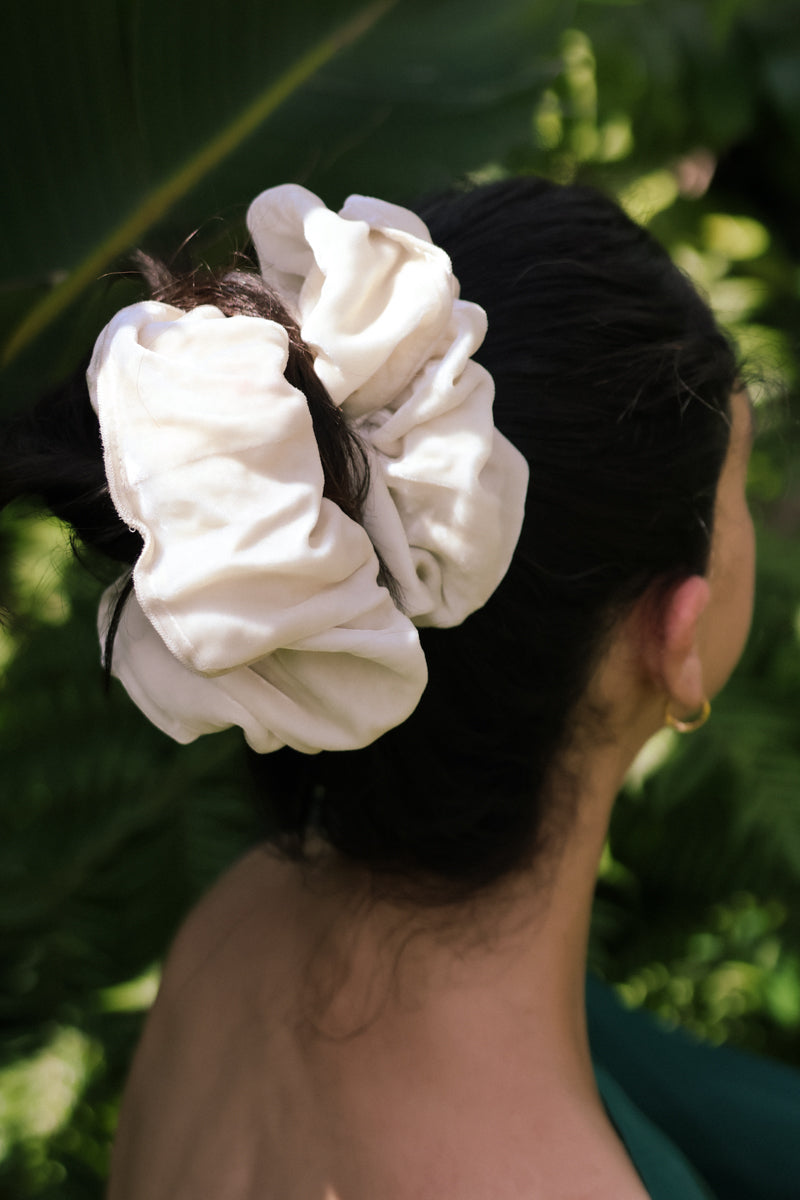 Scrunchie ~ Diamond Silk Velvet