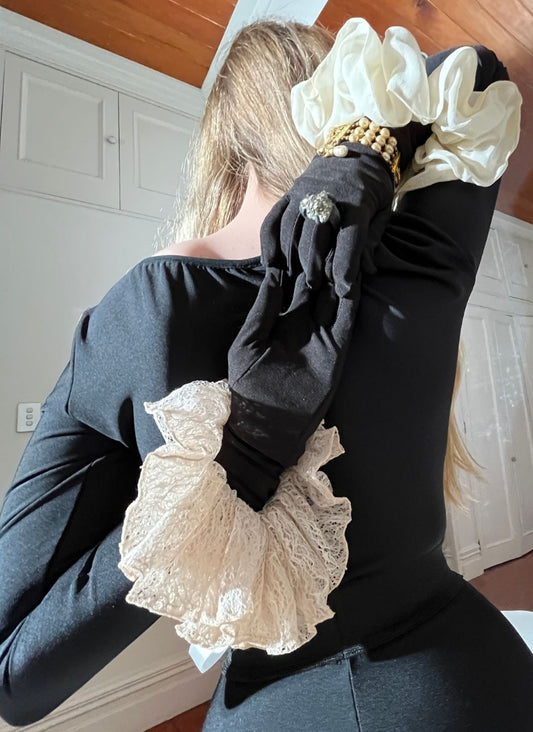 Scrunchie ~ Chantress Lace